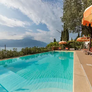 Apartmán Wonderful View With Pool With Breakfast Gardasee, Torri Del Benaco